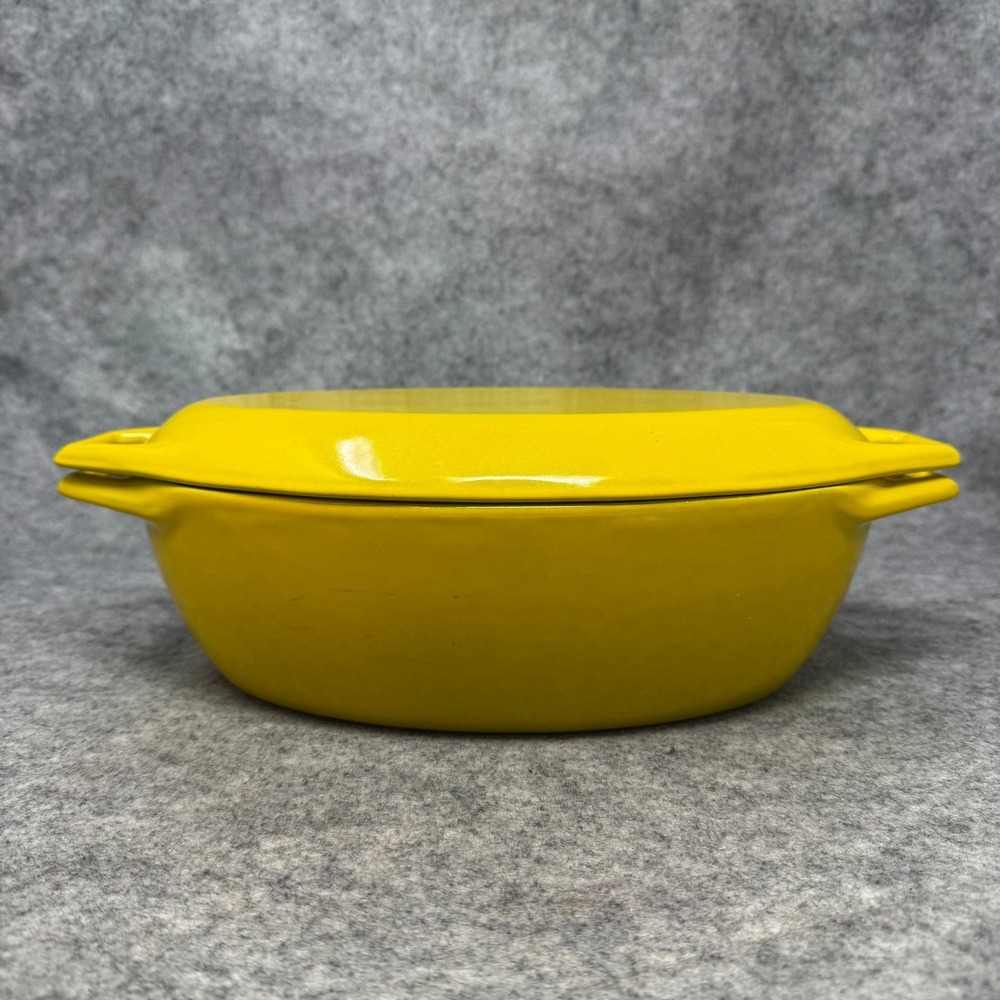 VTG Copco DENMARK Enamel Cast Iron Dutch Oven Casserole Oval 2 qt W/ LID Yellow